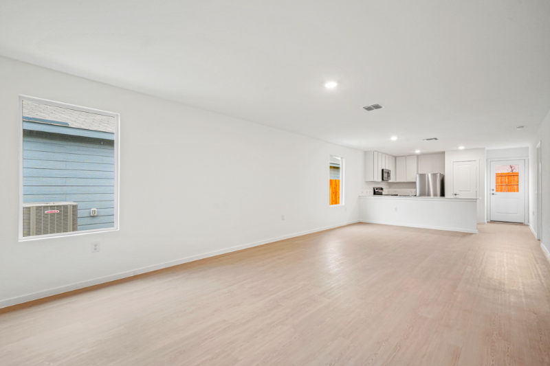 3911 Bates Pl - Photo 2 of 18