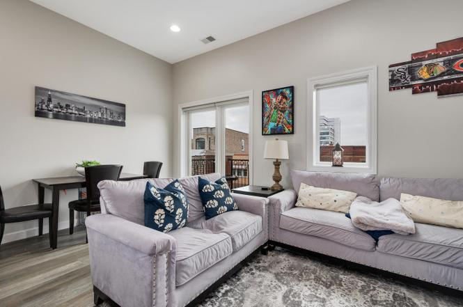 2248 W Taylor St #2 - Photo 5 of 15