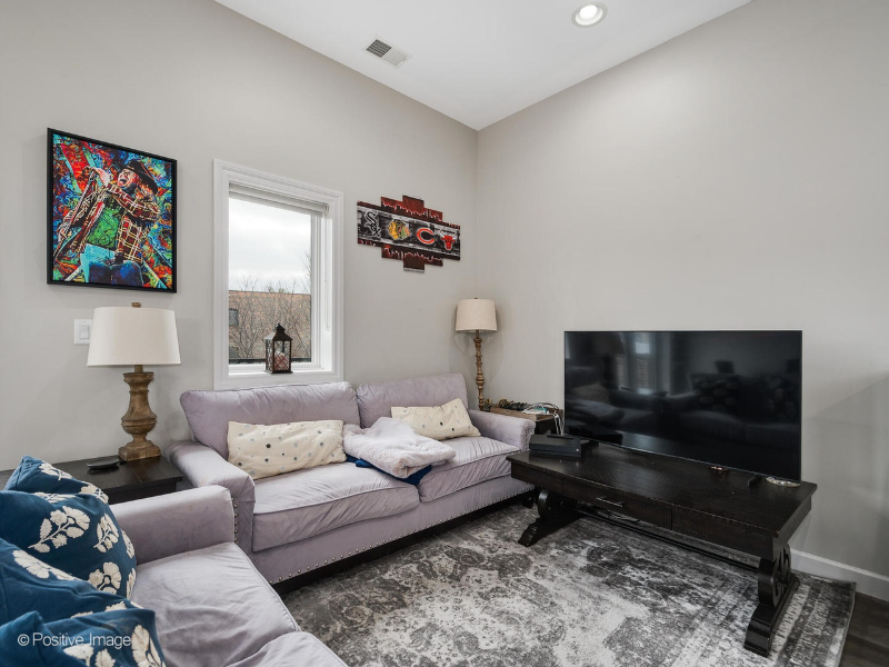 2248 W Taylor St #2 - Photo 6 of 15