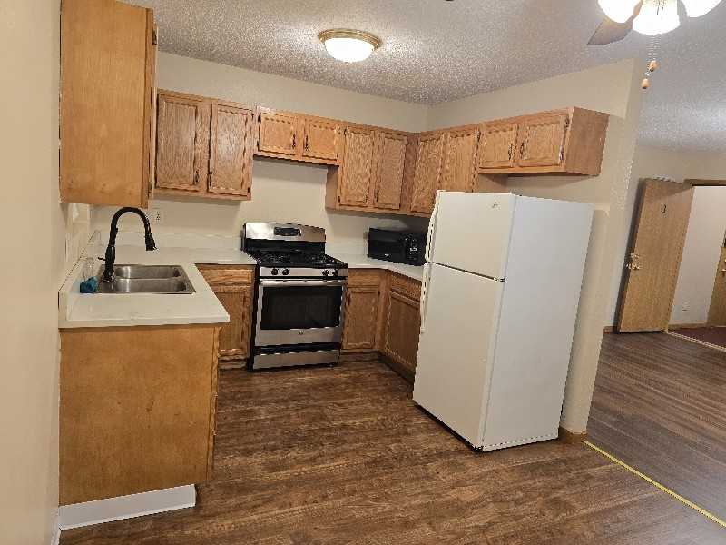 1113 2nd Ave #3 - Photo 6 of 16