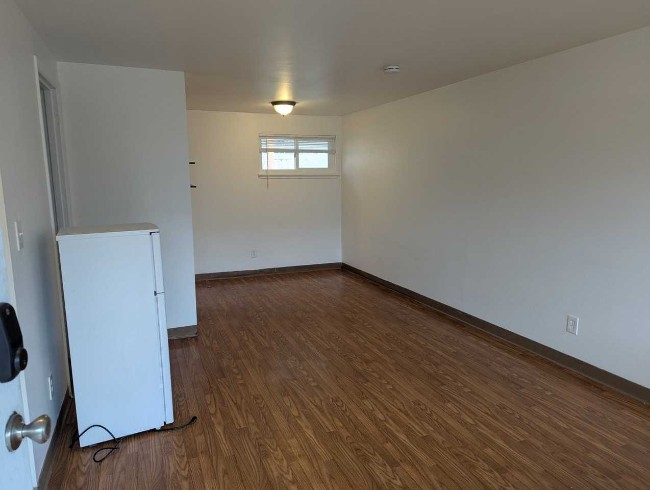 6542 Ravenna Ave Ne #2 - Photo 3 of 7