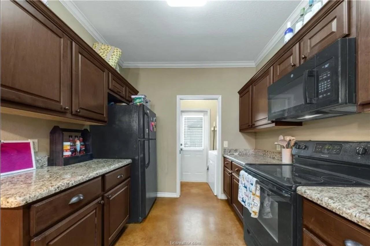 3331 Lieutenant Ave - Photo 3 of 23