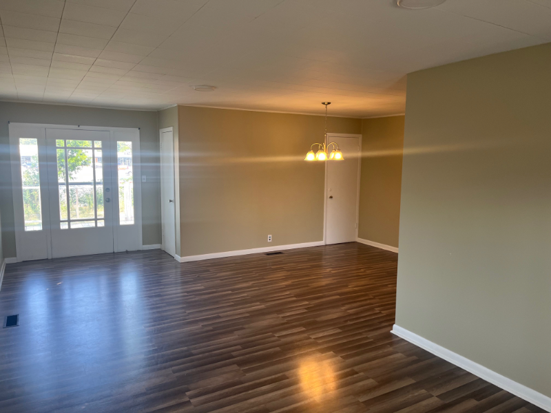 1413 N Pine St - Photo 2 of 15