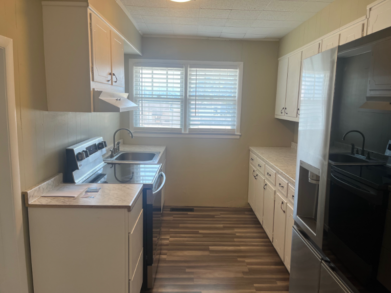 1413 N Pine St - Photo 4 of 15