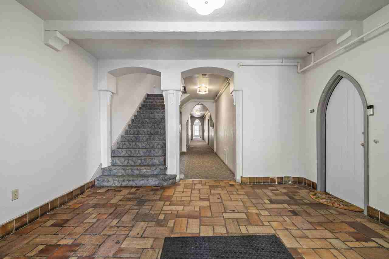 2510 Central - Photo 3 of 19