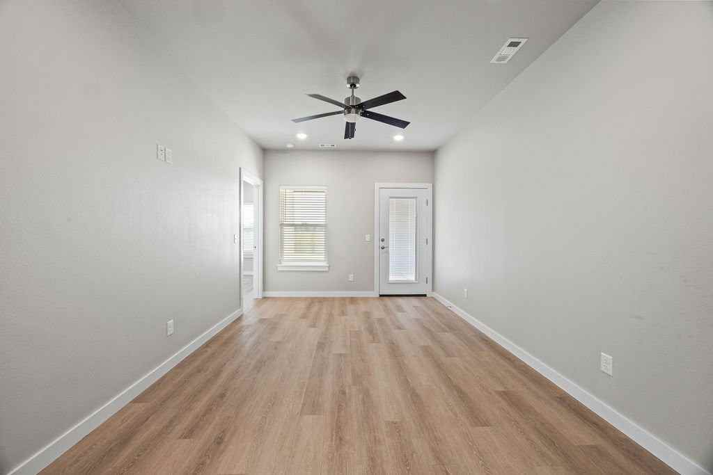 1506 Sw Poigai Way #2 - Photo 4 of 20