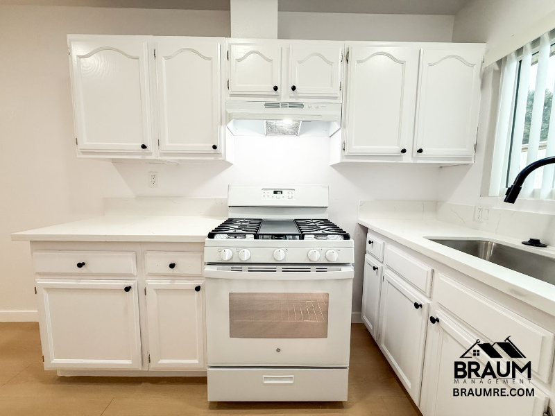 4636 Laurel Canyon Blvd #13 - Photo 3 of 18