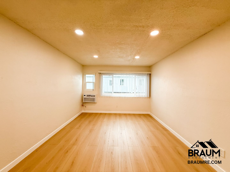 4636 Laurel Canyon Blvd #13 - Photo 7 of 18