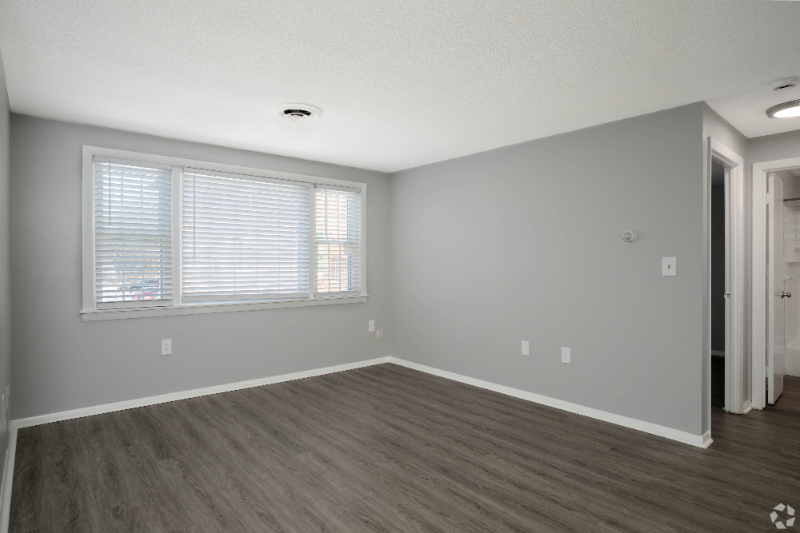 266 Main St - Photo 4 of 6