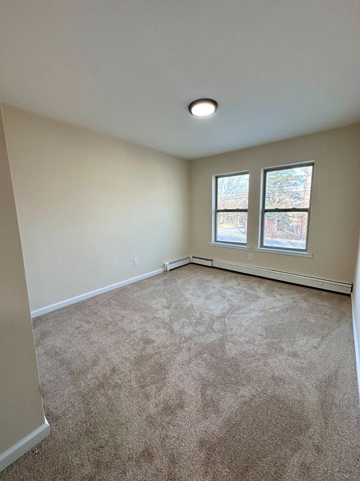 1290 Islip Ave #2 - Photo 2 of 9