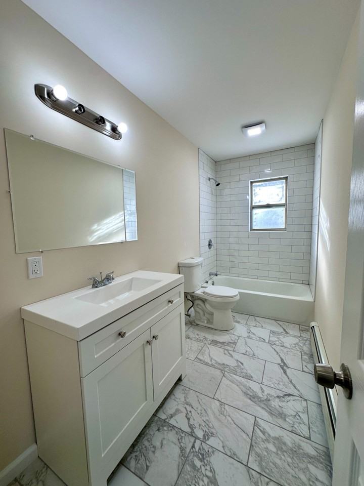 1290 Islip Ave #2 - Photo 5 of 9