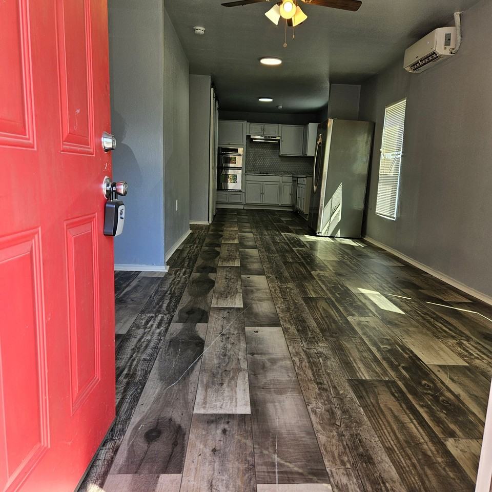 2826 Alaska Ave - Photo 3 of 21