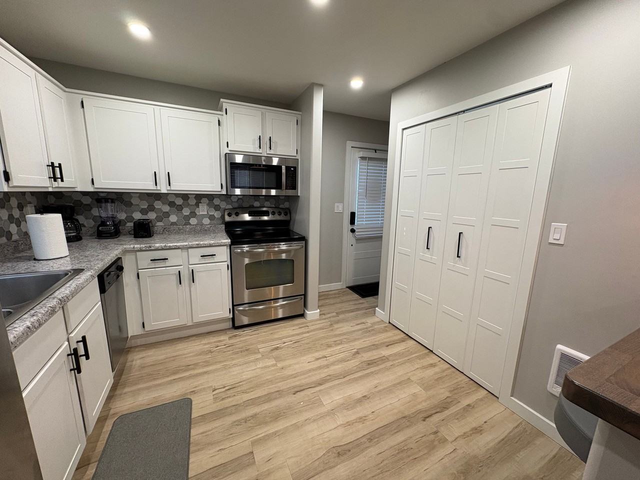 326 Livingston St #326 - Photo 3 of 27