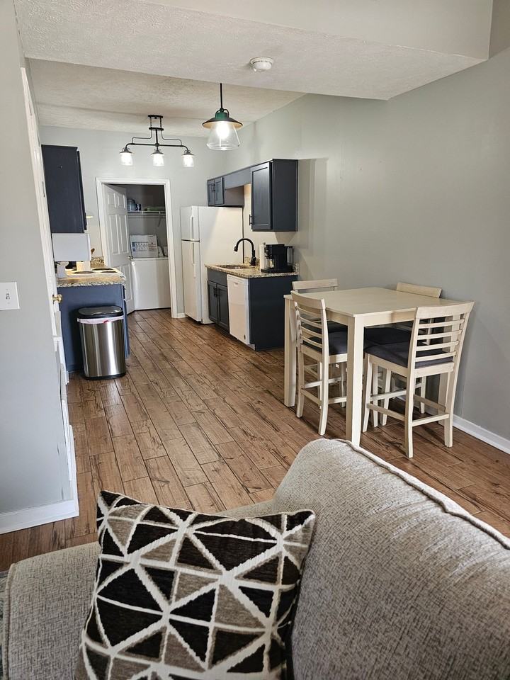 1257 Louisville St #3 - Photo 7 of 14