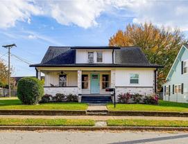909 Poplar St - Photo 1 of 1