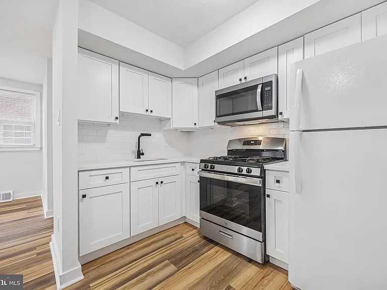 7028 Valley Ave #1 - Photo 6 of 15