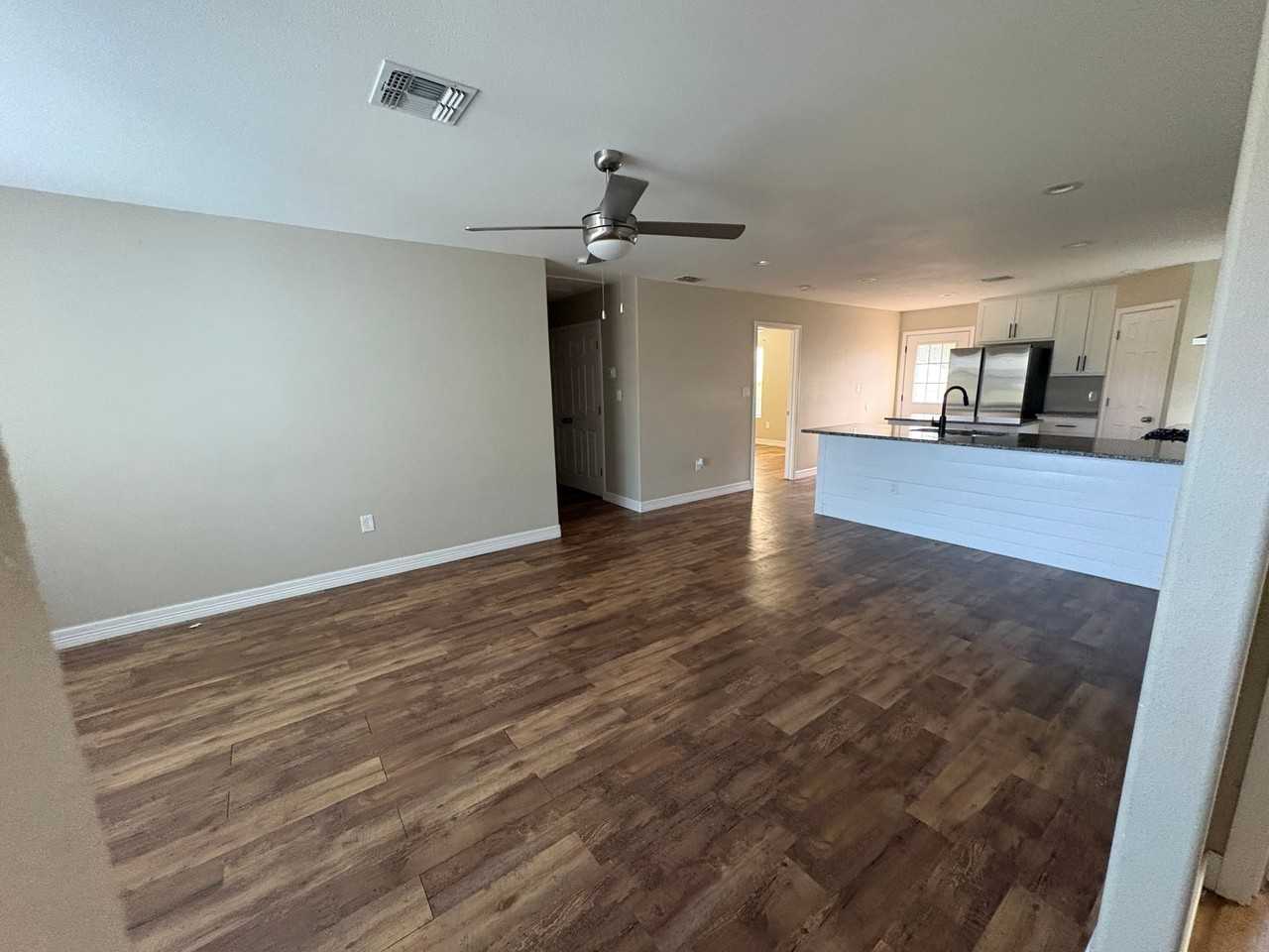 4042 Ramsey St - Photo 2 of 9