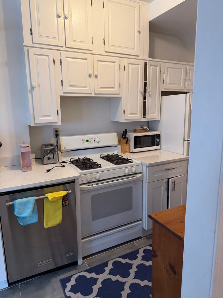 2414 37th St Nw - Photo 6 of 10