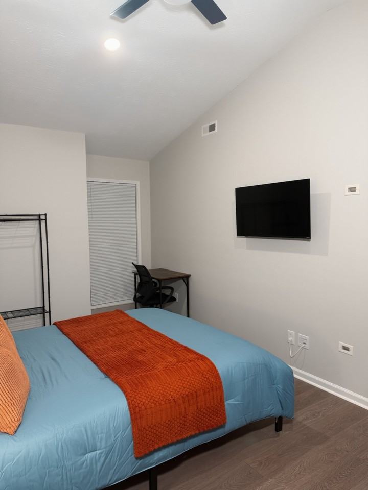 8918 Habersham Dr - Photo 2 of 21