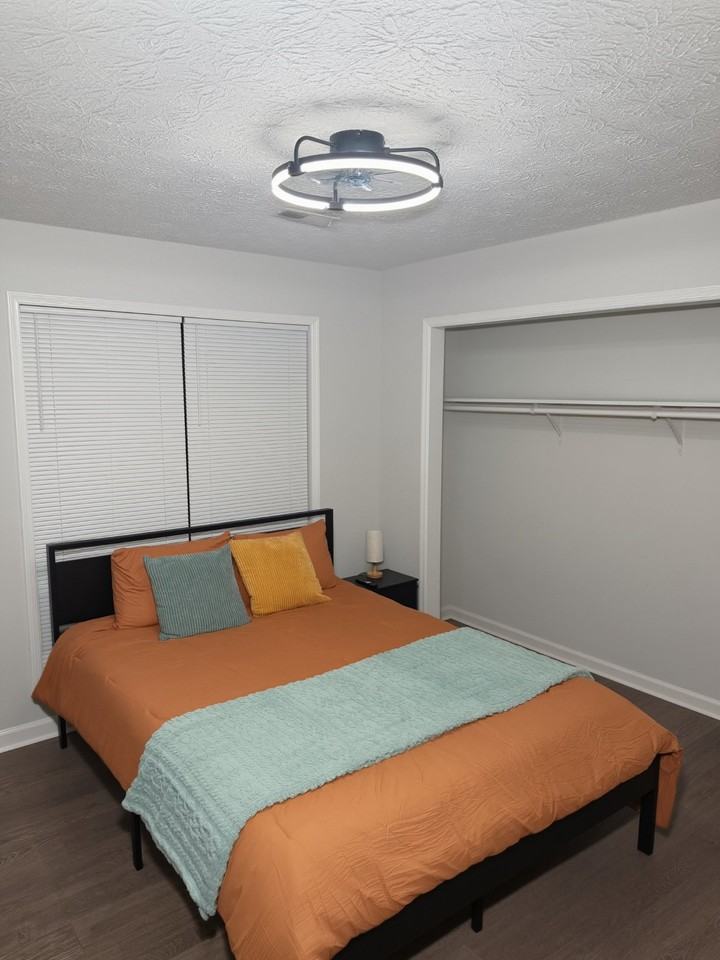 8918 Habersham Dr - Photo 3 of 21