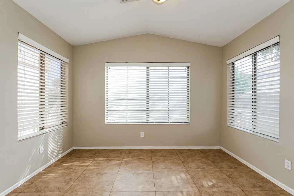 1712 E Palo Blanco Way - Photo 4 of 12