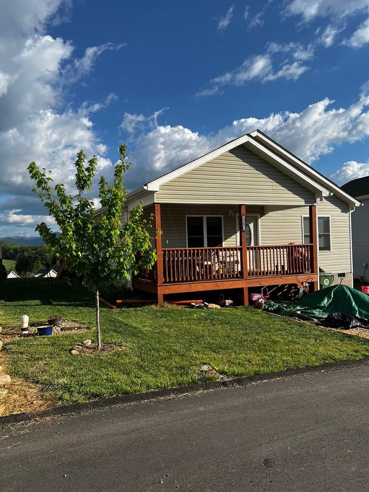 180 Patriot Pl - Photo 2 of 19
