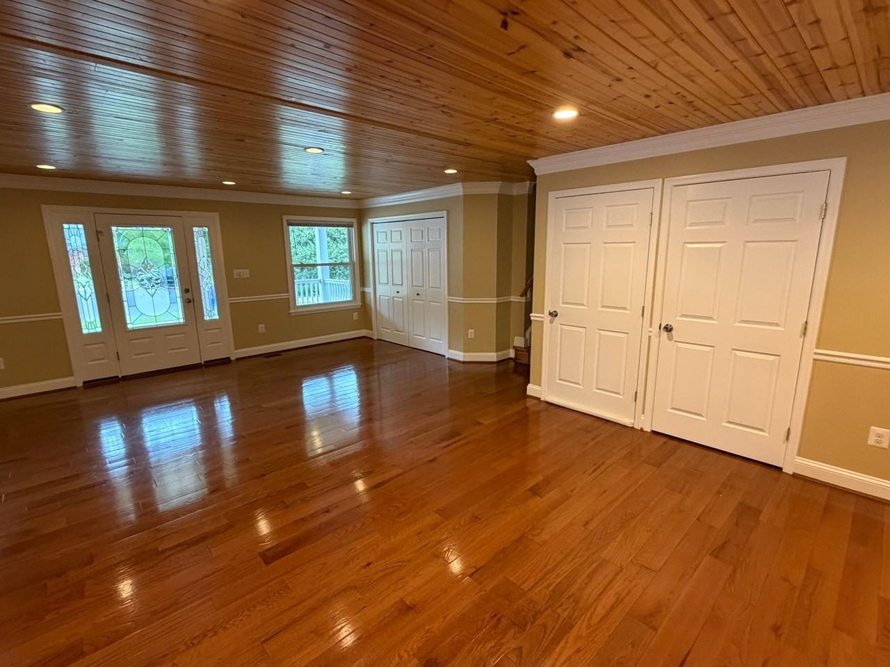 1621 Oaklawn Ct - Photo 6 of 13