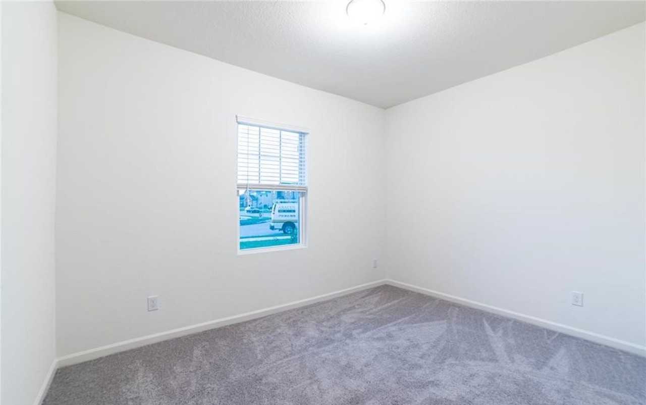 4815 Highland Springs Dr - Photo 3 of 12