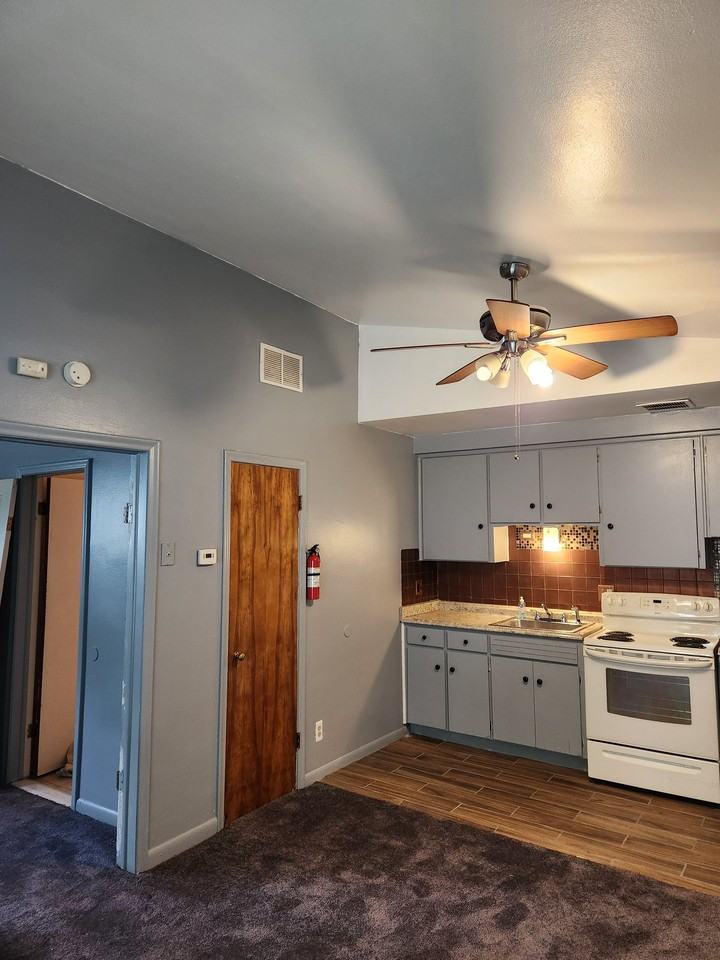 581 Oconnor Ave #581 - Photo 7 of 14