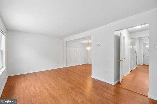 7858 Snead Ln - Photo 2 of 16