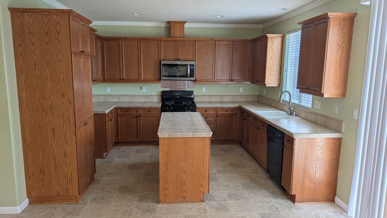 770 Main Street - Photo 7 of 20