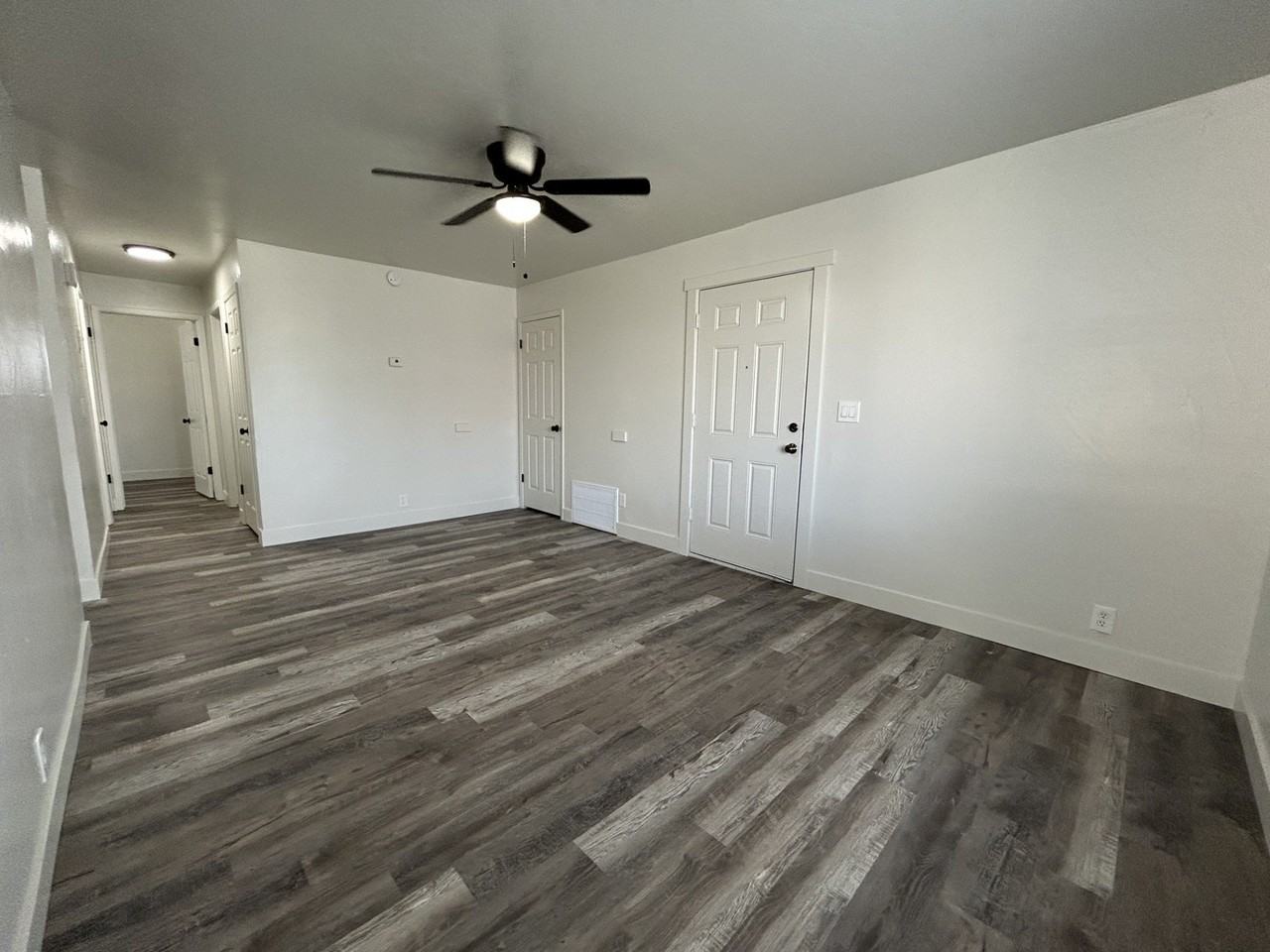 1853 W Lake Park Dr #1 - Photo 2 of 8