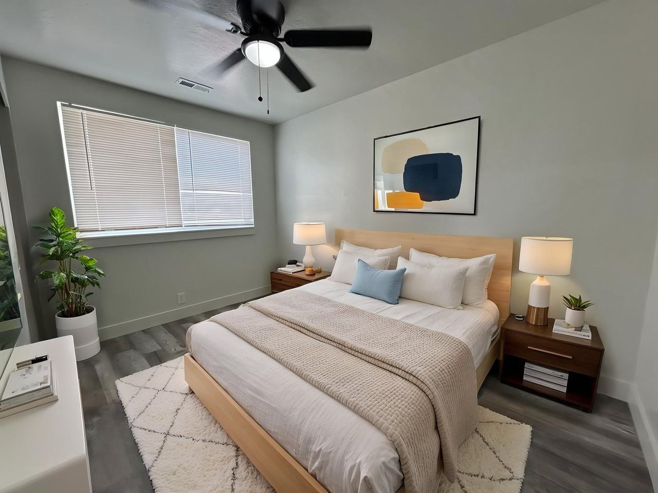 1853 W Lake Park Dr #1 - Photo 6 of 8