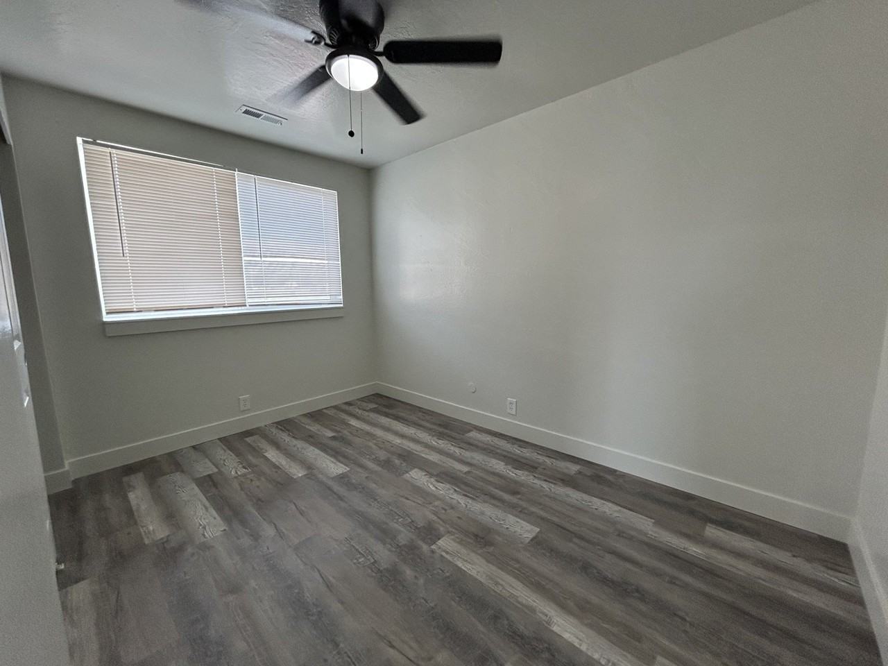 1853 W Lake Park Dr #1 - Photo 7 of 8
