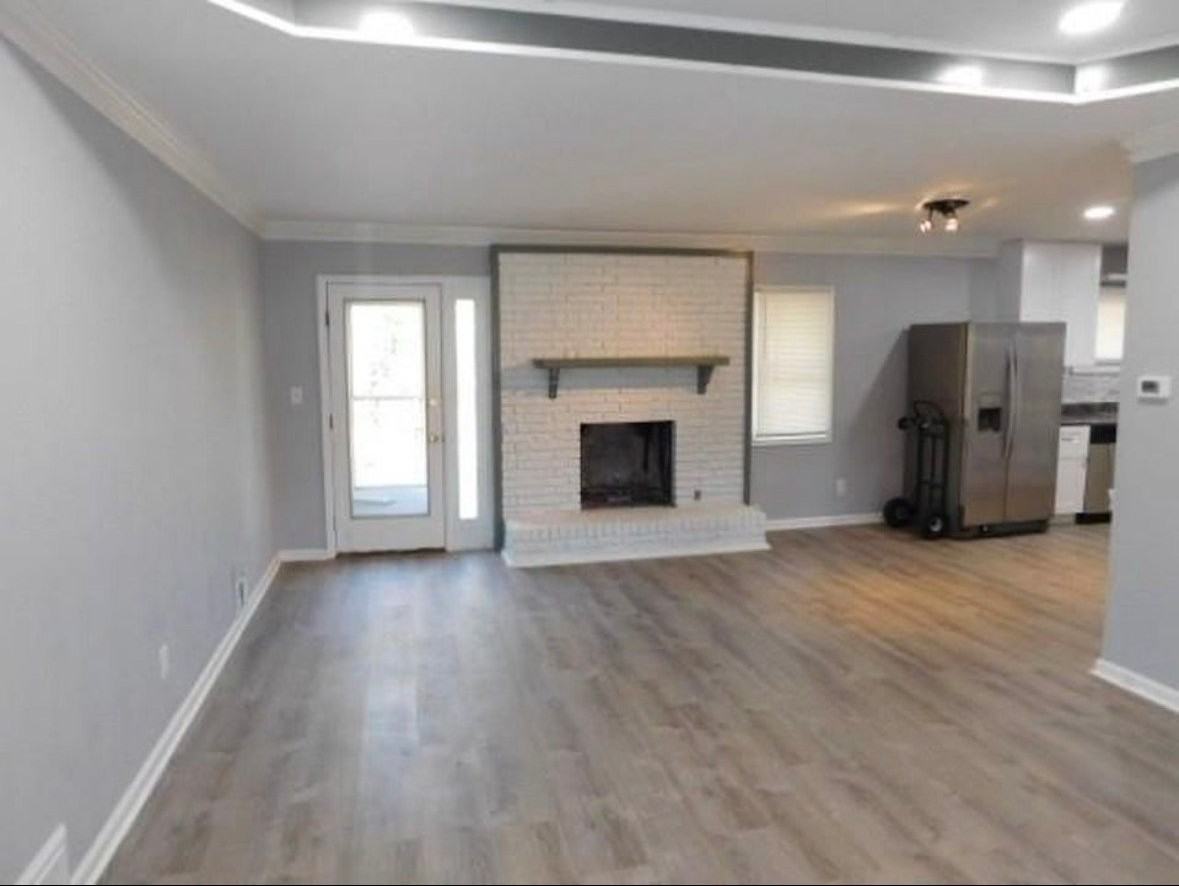 2521 N Bryan Cir - Photo 3 of 11