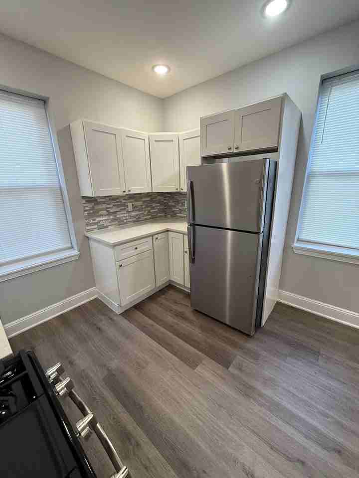 50 Auburn St #A4 - Photo 2 of 9