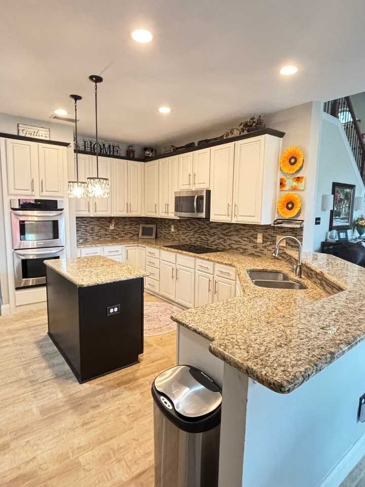 1740 Forest Glen Dr - Photo 7 of 20