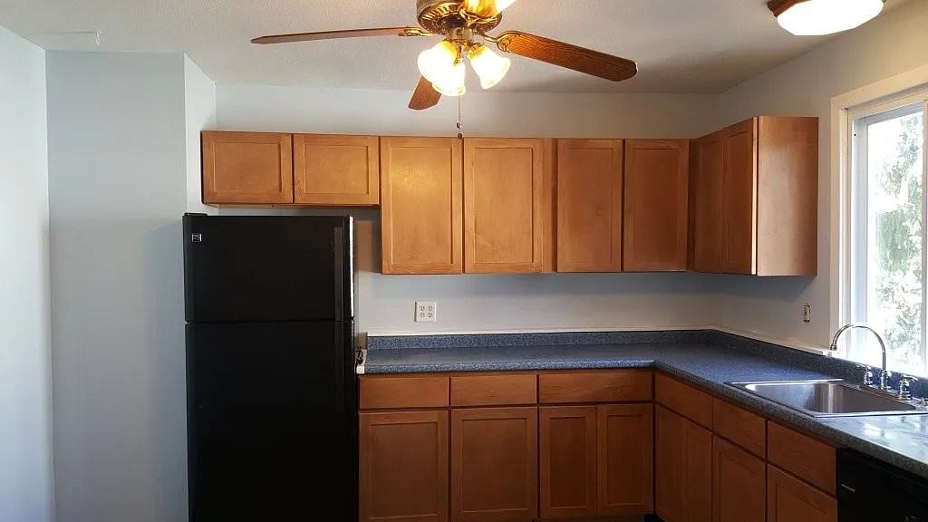 80 Foxon Blvd - Photo 2 of 11
