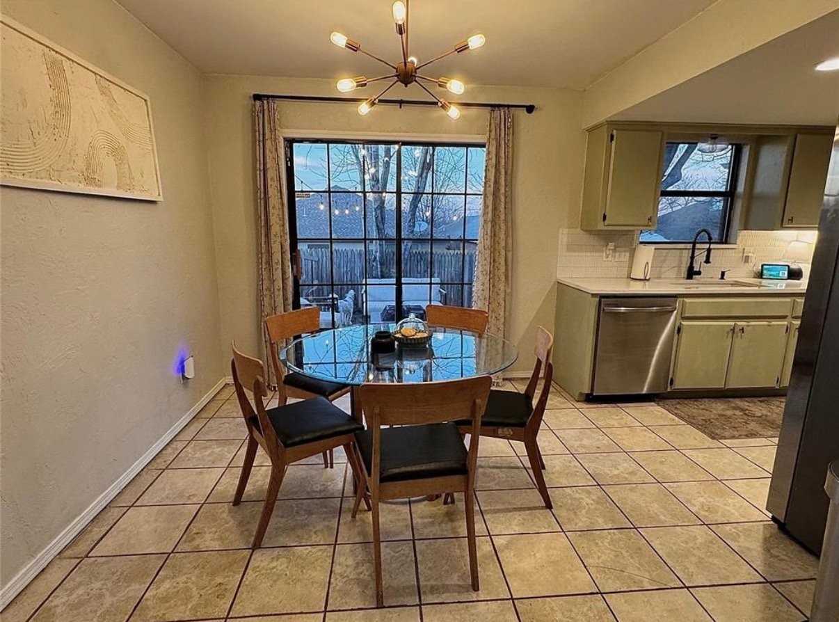 6709 Nw 124th Ter - Photo 5 of 13