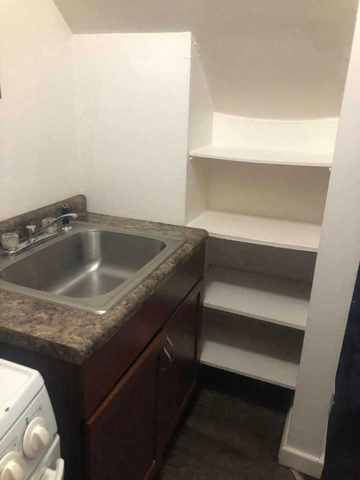 1234 Egleston Ave #B - Photo 4 of 6