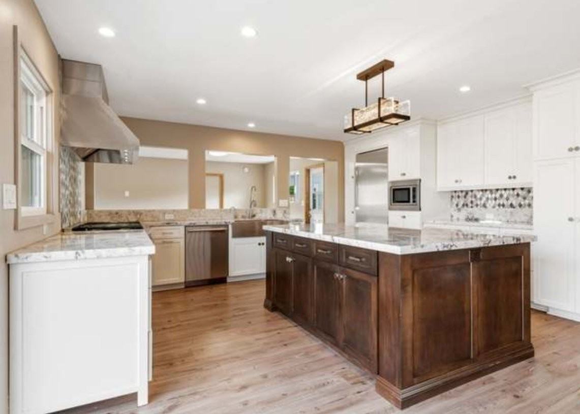 424 Saint Andrews Rd - Photo 4 of 19