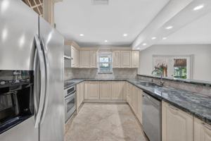 featured image of 2213 Ne 16th St