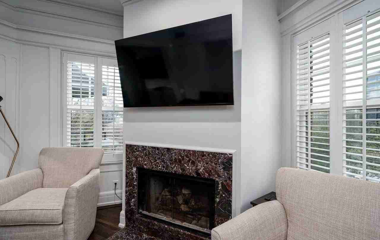 2620 Highland Ave S #304 - Photo 6 of 16
