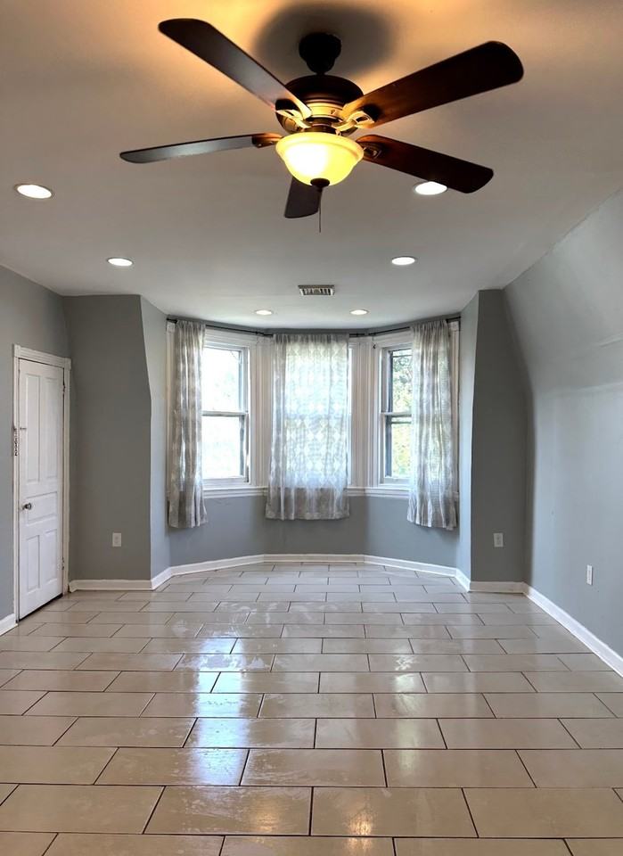 4909 Cedar Ave #3 - Photo 3 of 15