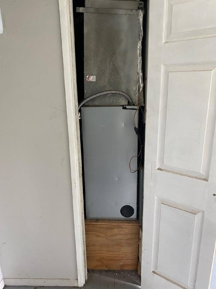 10353 Duke Dr - Photo 4 of 11