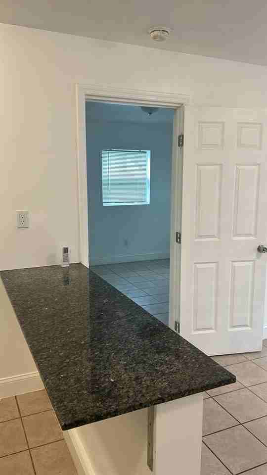 1140 Sw 30th St #AC - Photo 2 of 10