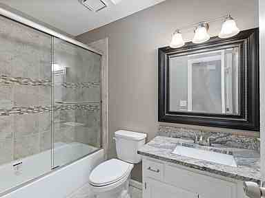 923 Ne 108th St #NA - Photo 3 of 12