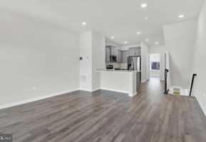 featured image of 723 Courier Ln