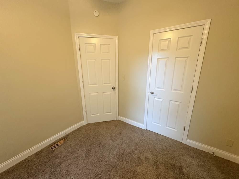 1027 27th Ave Se #NA - Photo 5 of 11