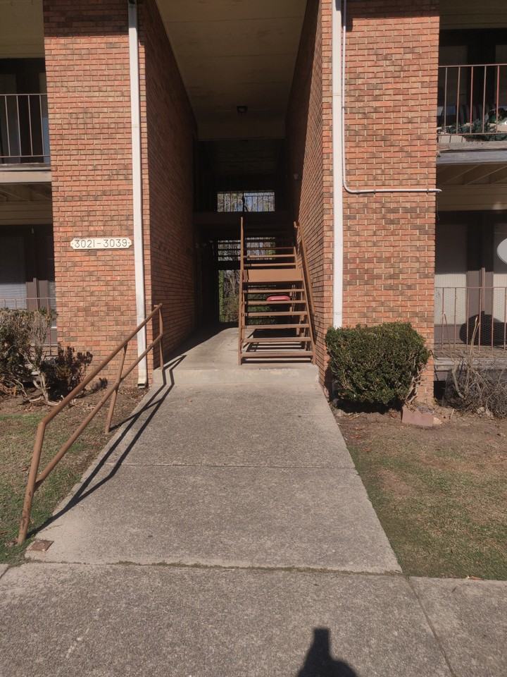 3027 Chase Ln #3027 - Photo 2 of 5